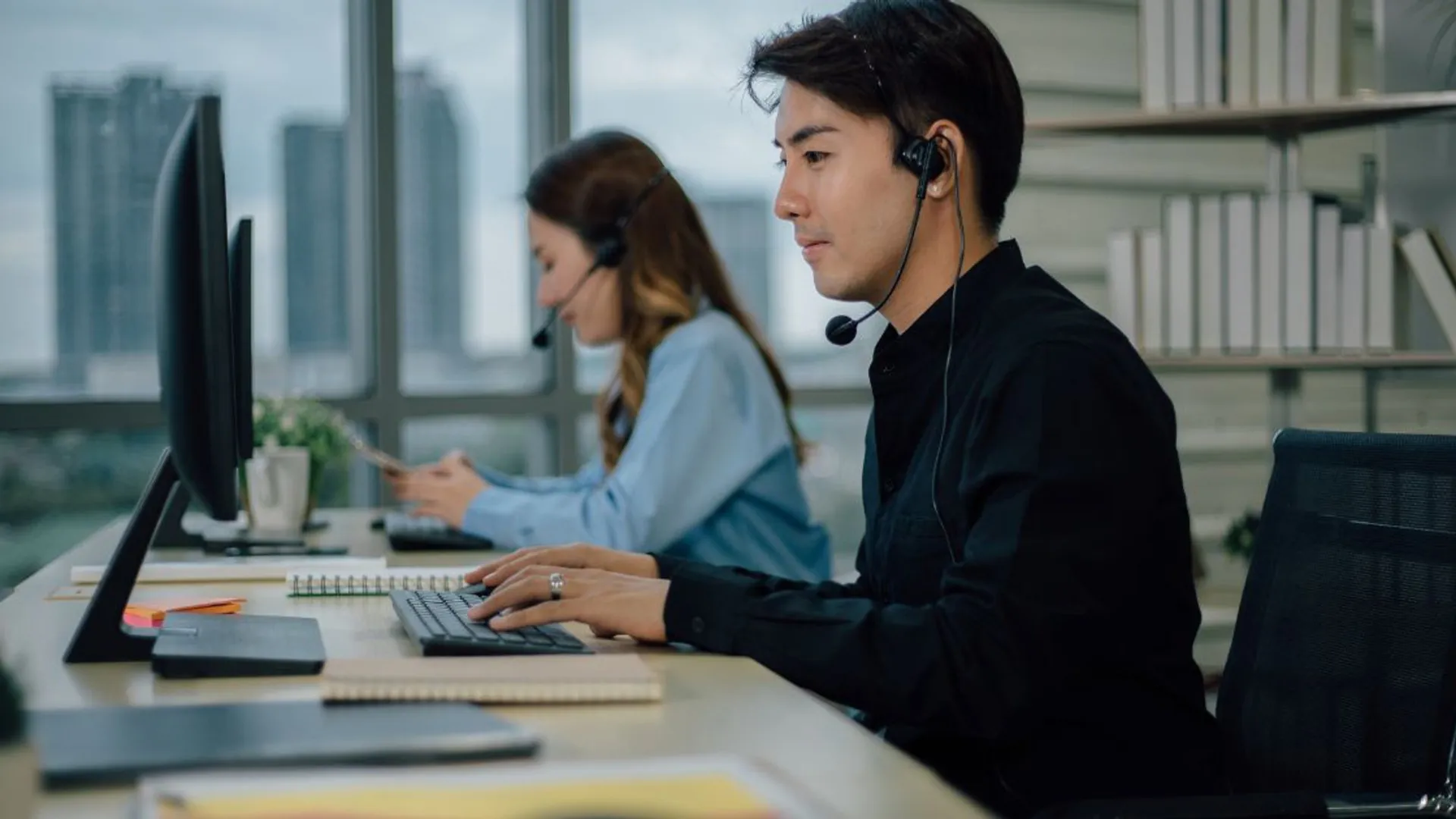 Banner hỗ trợ khách hàng 33win